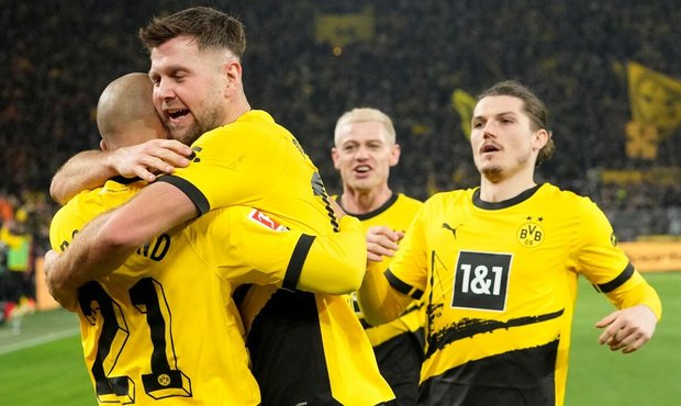 Dortmund přesvědčivě porazil Freiburg. Na vedoucí duo ale dál ztrácí