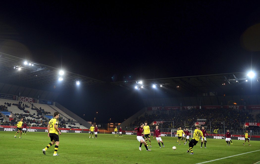 Přípravný zápas mezi Borussií Dortmund a Spartou se hrál v Essenu