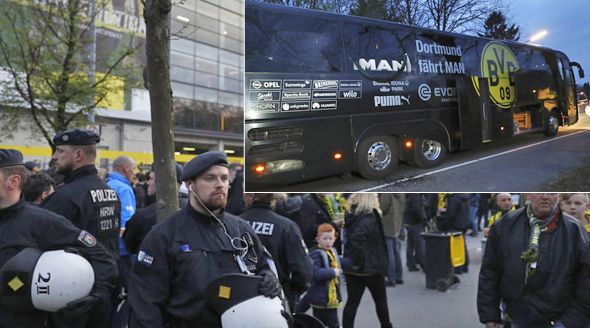 Autobus Dortmundu poškodily exploze.