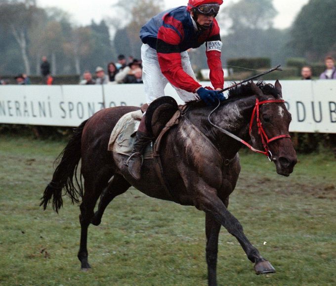 Náhle zesnulý žokej Složil (†56): Rozkol se synem! Změnil si jméno Náhle zesnulý žokej Složil (†56): Rozkol se synem! Změnil si jméno