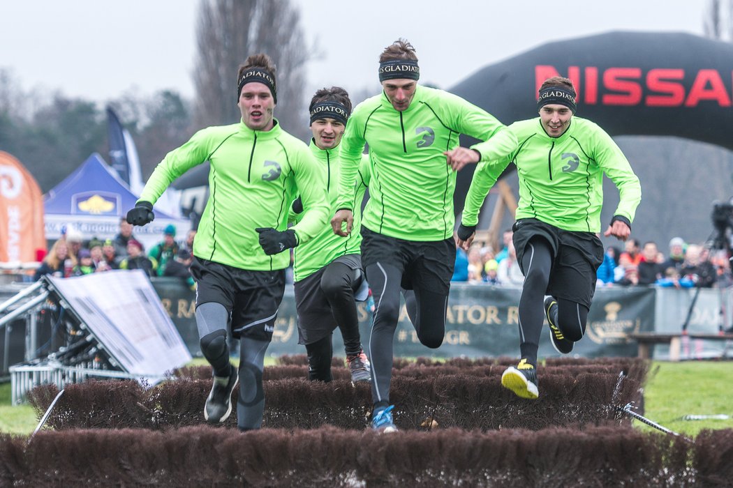 Ve třetím ročníku Taxis Gladiator Race, který bude kopírovat trať Velké pardubické, si účastníci vyzkouší skoky přes proutěné překážky i Velký taxisův příkop