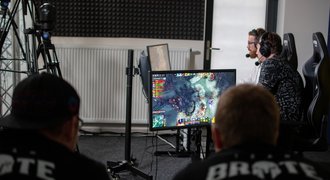 Co nám přineslo 3. kolo Dota 2: Go Game Dogs jsou černým koněm ligy, Young a Brute se trápí