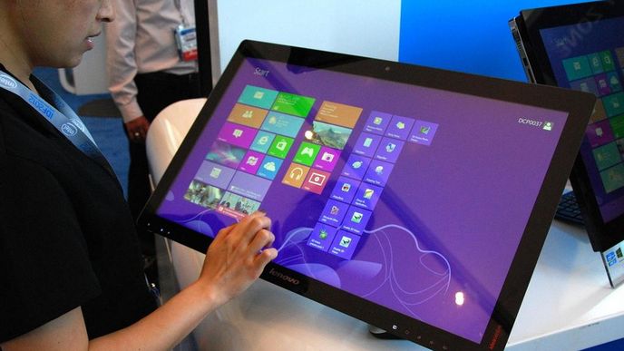 Dotyky Windows 8 mají pohánět nejenom tablety a hybridní ultrabooky, ale také klasické počítače.