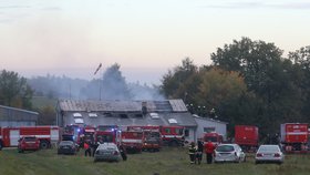 Požár na letišti v Doubravčicích.