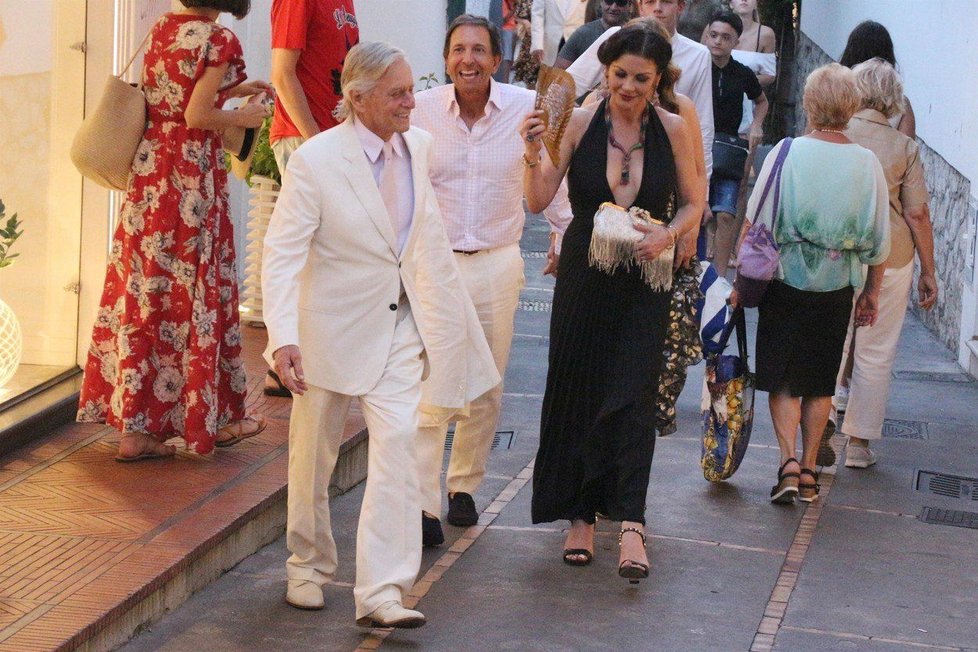 Michael Douglas a Catherine Zeta Jonas na Capri