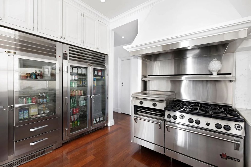Michael Douglas a Catherine Zeta-Jones prodávají svůj newyorský byt