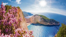 Pláž Navagio na ostrově Zakynthos.