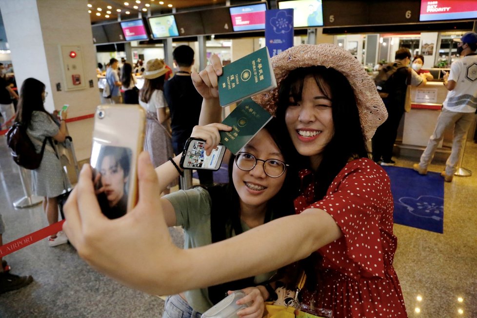 Fiktivní dovolená na Tchaj-wanu: Kvůli cestovním omezením dostali lidé možnost nasednout si do letadla jen na oko (2. 7. 2020)