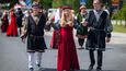 Ministr zahraničích věcí Lubomír Zaorálek (ČSSD) vyrazil na vodu a na slavnostech v Tachově si oblékl gotický kostým