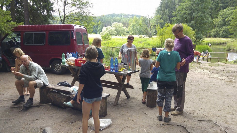 Místopředseda ODS Martin Kupka byl společně s rodinou na skautském táboře.