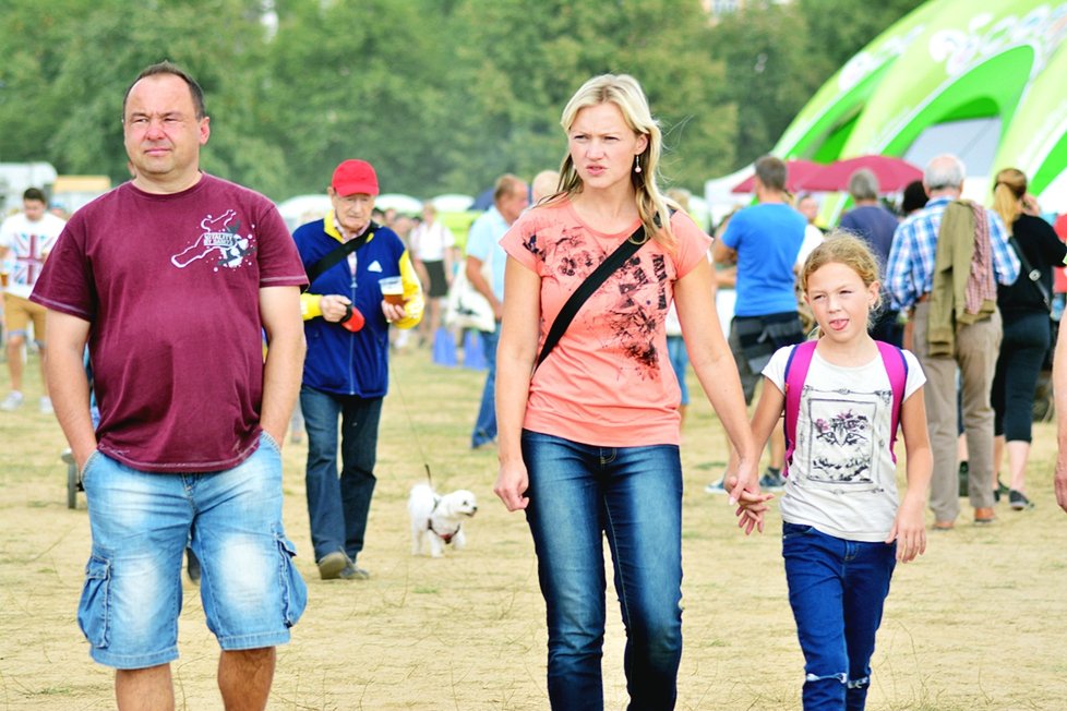 Dožínky na Letné přilákaly stovky Pražanů