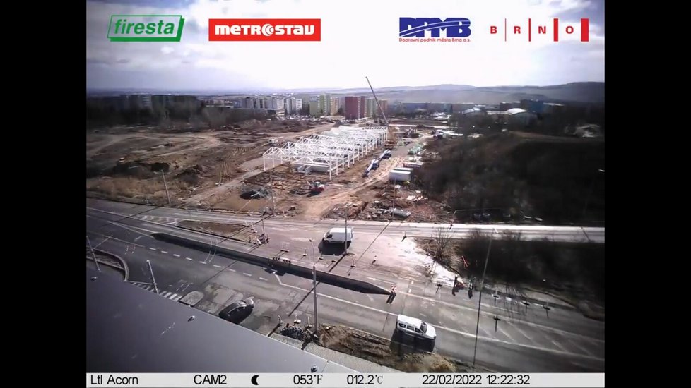 Časosběrné video ukazuje, jak se 2,5 roku budovalo přímé spojení mezi Hlavním nádražím a FN Brno.