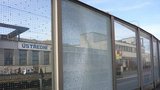 Vandal v Brně ničí nové protihlukové stěny: Škody jdou do statisíců korun