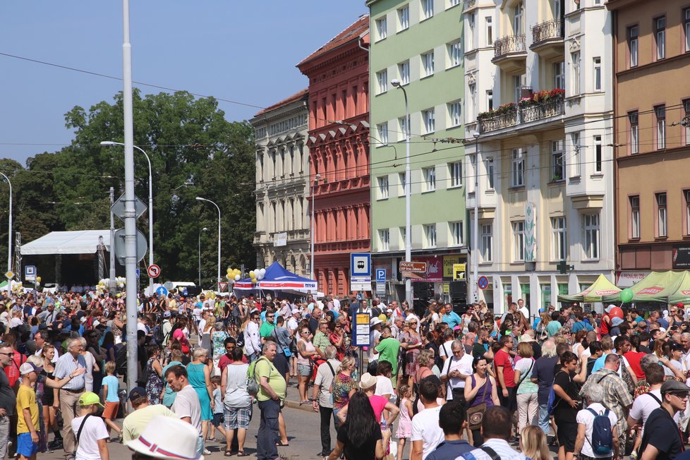 Hlavní oslavy 150. výročí oslav založení dopravního podniku v Brně se konaly na Lidického ulici.