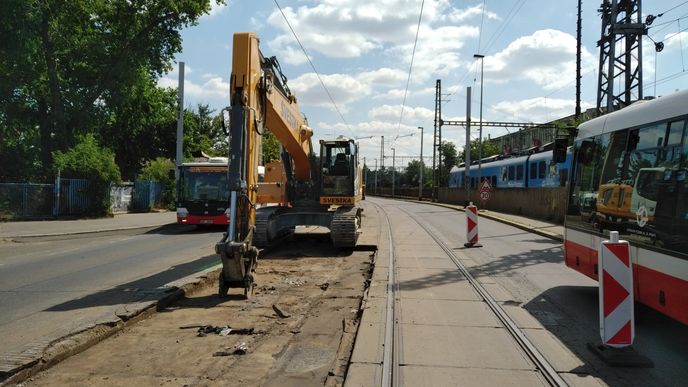 V Nádražní ulici začala rekonstrukce a s ní spojená výluka