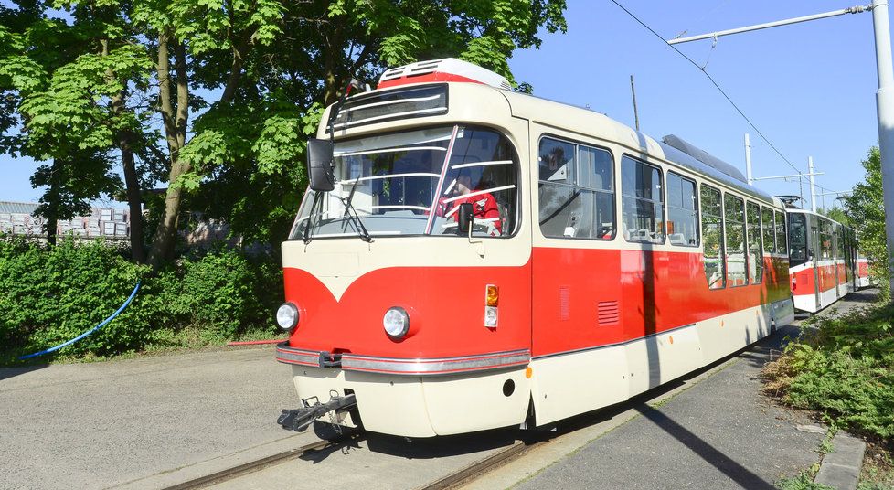 Do Prahy přivezli modernizovanou tramvaj T3.