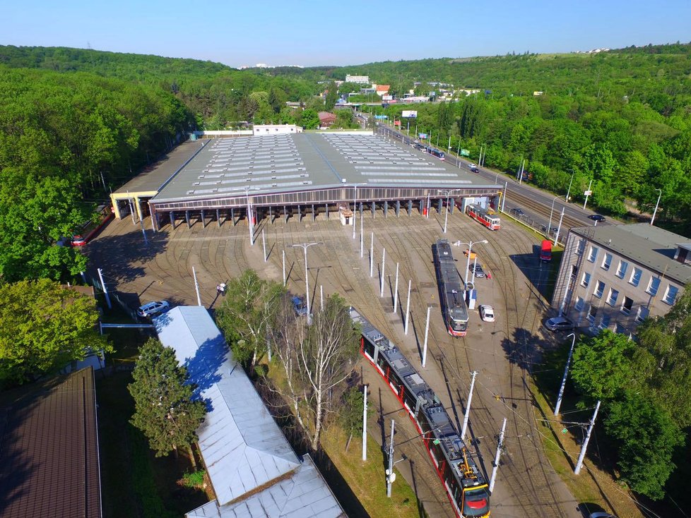 Do Prahy přivezli modernizovanou tramvaj T3.