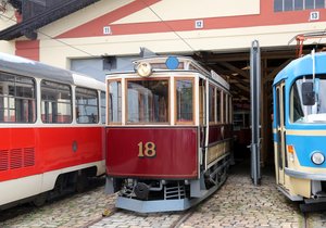 Při příležitosti oslav 130. výročí zahájení provozu první elektrické tramvaje připravil dopravní podnik bohatý doprovodný program. Zároveň představí i nejstarší dodnes fungující tramvaj, kterou k tomuto výročí zapůjčil plzeňský dopravní podnik.