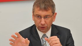 Ministr Drábek byl o jednání s OKsystem dobře informovaný.