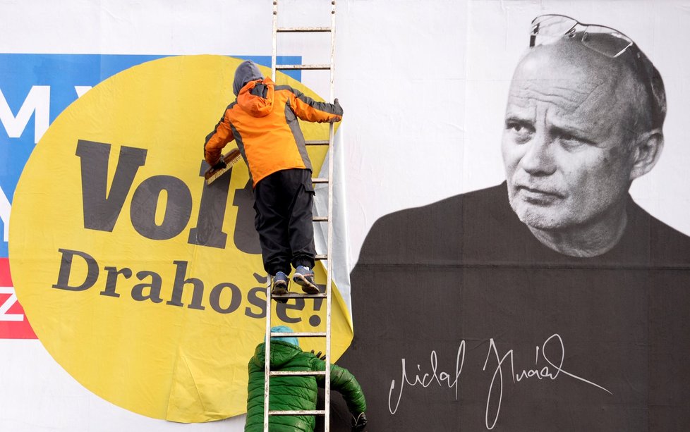 Jiřího Drahoše na billboardech podporuje neúspěšný kandidát Michal Horáček.