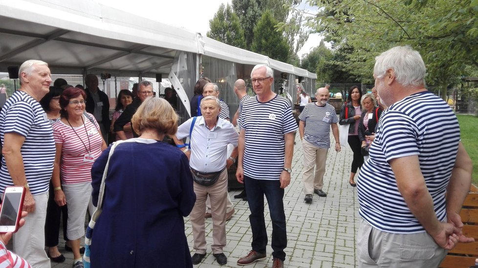 Jiří Drahoš se v Praze setkal se stovkami dobrovolníků, kteří mu pomáhají v kampani.