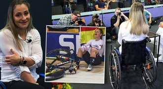 Německá šampionka poprvé veřejně na vozíku. Byla samý úsměv