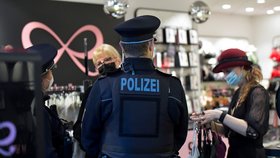 Policejní kontrola covidových opatření, Drážďany, 23. 11. 2021.