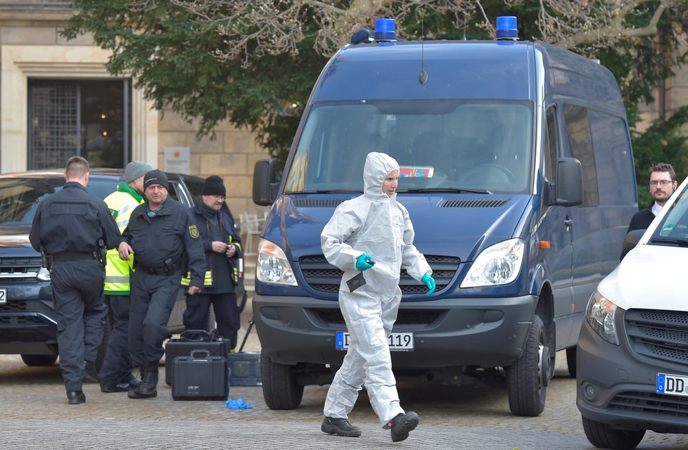 Policie vyšetřuje krádež v drážďanské klenotnici Grünes Gewölbe (25. 11. 2019).