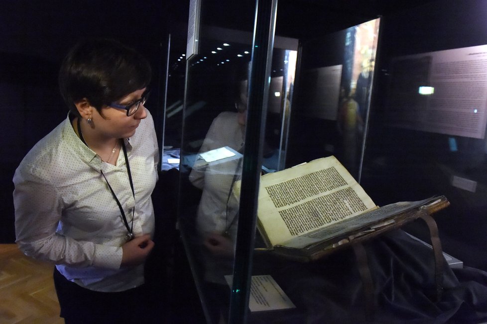 Do Ostravy byl v úterý u příležitosti 750. výročí první písemné zmínky o městě přivezen originál Dražického kodexu.