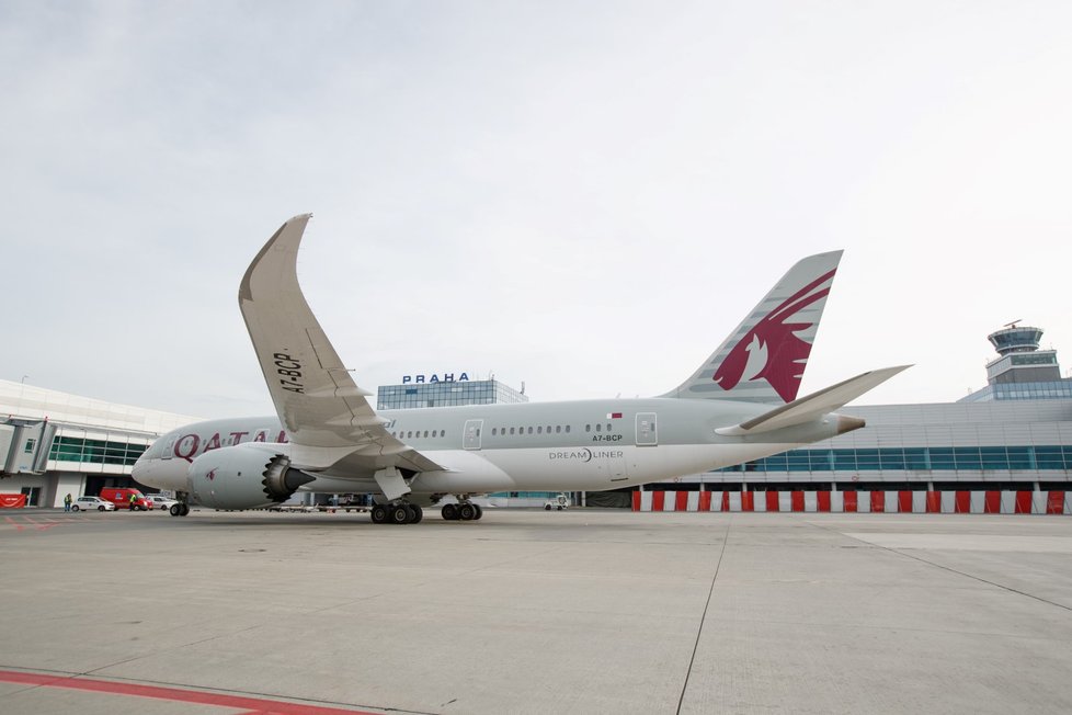 Na pražském letišti přistál Boeing 787 Dreamliner.