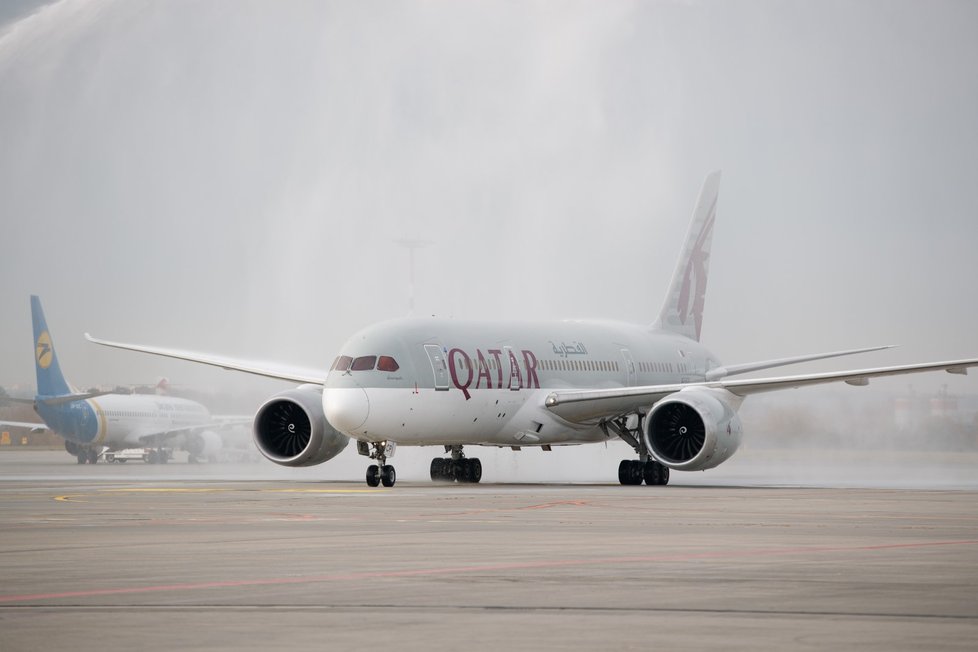 Na pražském letišti přistál Boeing 787 Dreamliner.