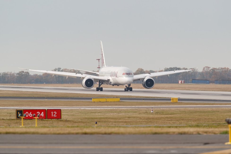 Na pražském letišti přistál Boeing 787 Dreamliner.