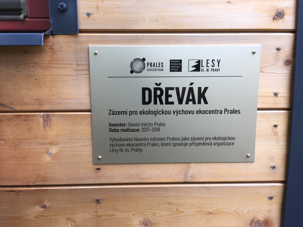 Ekocentrum Prales v pražských Kbelích po dvou letech existence zprovoznilo nový dům - Dřevák.