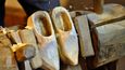 Poslední výrobci dřeváků brání v Nizozemsku své umění