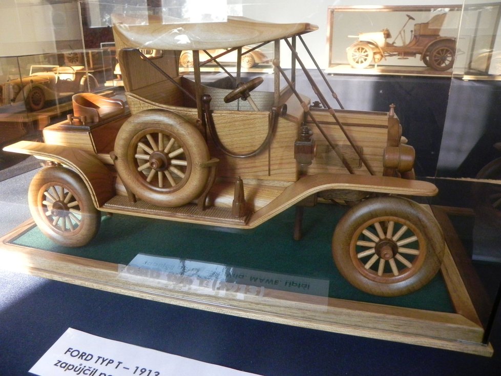 Ford, typ T z roku 1913