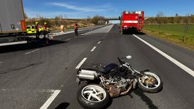 Motocyklista zemřel po srážce s nákladním autem u obce Drhovle na Písecku.