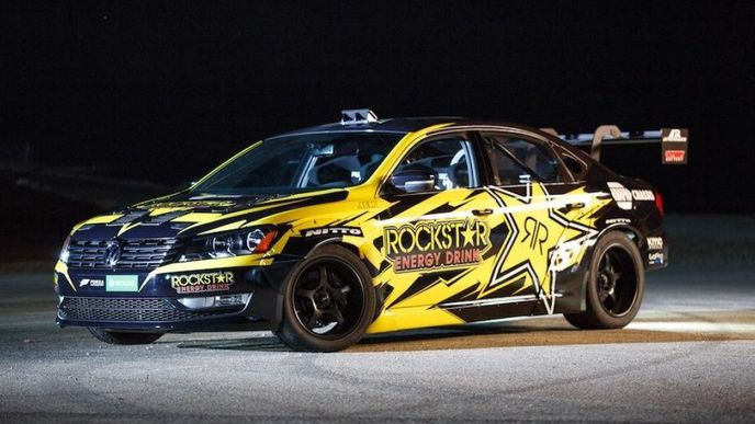 Driftovací Volkswagen Passat