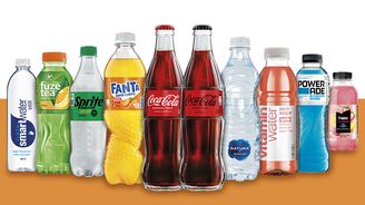 Coca-Cola ziskem překonala odhady, zvedala ale i ceny Coca-Cola ziskem překonala odhady, zvedala ale i ceny