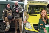 7 sanitek, 16 řidiček, 2100 kilometrů. Konvoj přiváží ukrajinským medičkám dárek k MDŽ