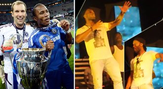 Didier Drogba to rozjel tanečkem na koncertě DJ Arafata