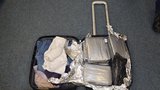Celníci zadrželi na letišti cizince: Pašoval téměř 7 kilogramů hašiše