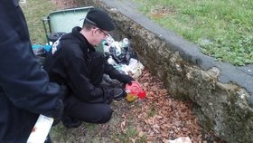 Akce Jehla: Strážníci v Ostravě sbírali »nakažené« stříkačky, našli jich 173