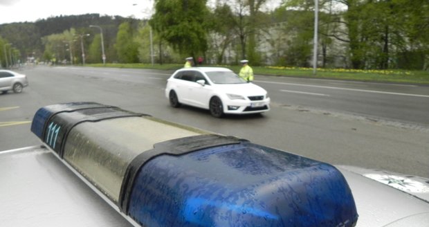 Zdrogovaná  řidička (23) na Brněnsku ujížděla policejním hlídkám 11 kilometrů. Ilustrační foto