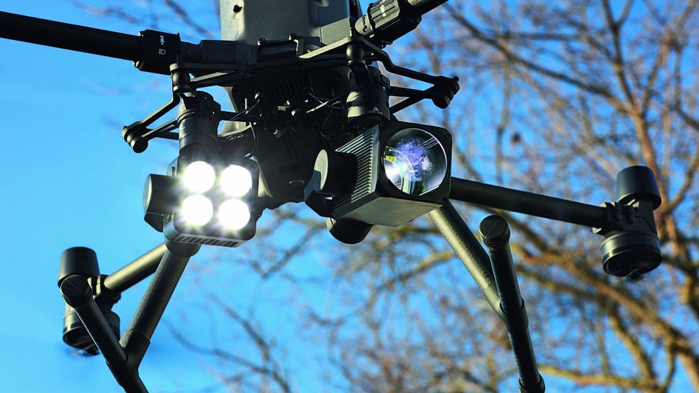 Pořádné světlo na dronu, to je základ nejen pro noční létání!
