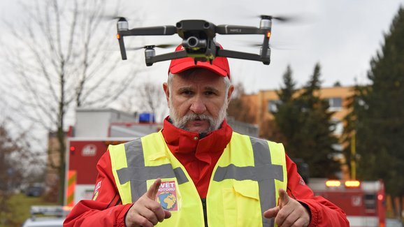 Mapovali jsme dopravní nehody z policejního dronu: Vidí i ze země nepostřehnutelné