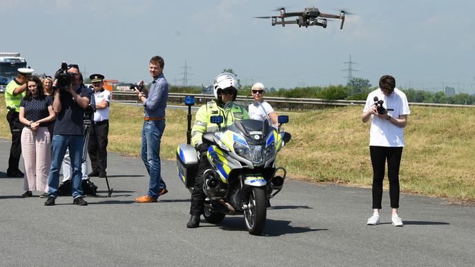 Monitorování dopravy z výšky pomocí dronu Monitorování dopravy z výšky pomocí dronu