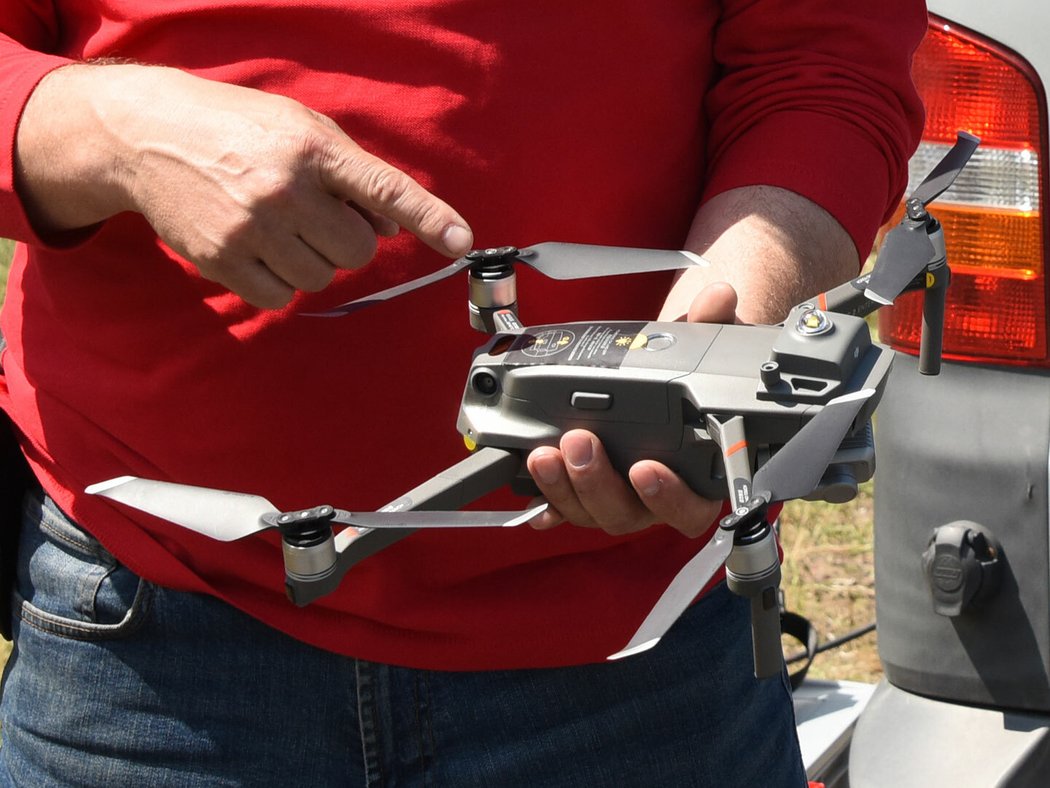 Monitorování dopravy z výšky pomocí dronu