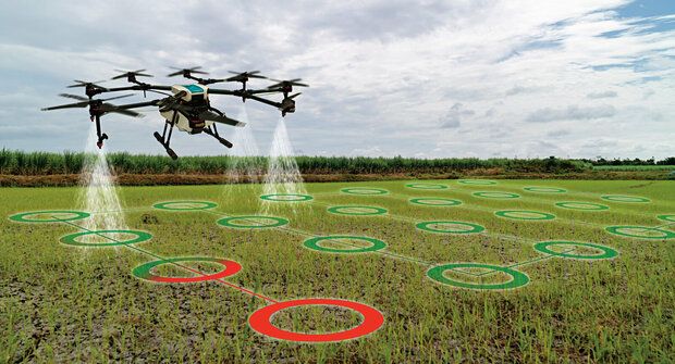 Zemědělec s vrtulemi: Dron pohlídá les a ošetří pole