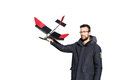 Opeřený dron: Křídlům ptáků se v manévrování nevyrovná, ale drony s vrtulemi přetrumfne hladce
