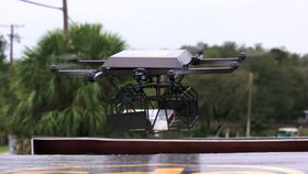 Vůz UPS s dronem